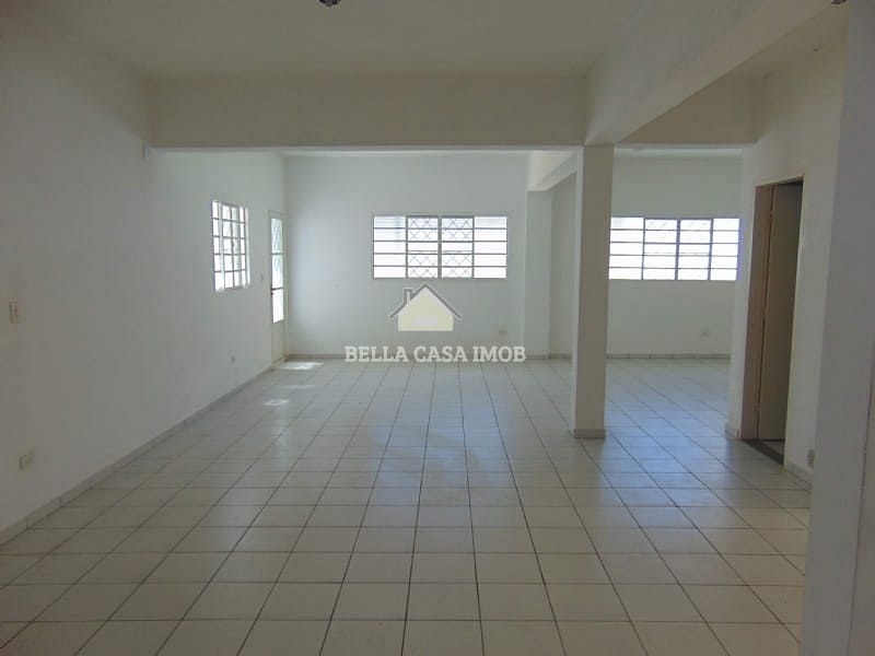 Casa à venda e aluguel com 3 quartos, 240m² - Foto 8