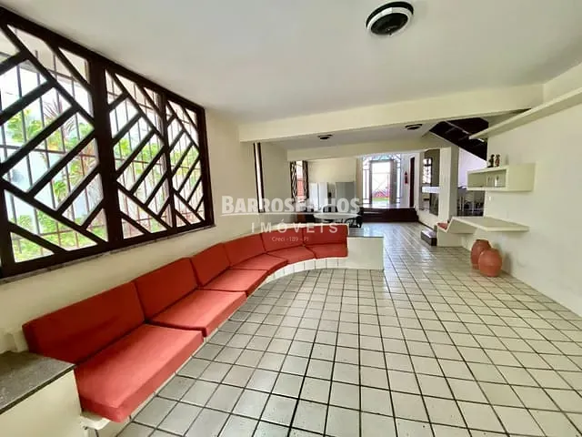 Casa com 507m² 4 quartos e 5 banheiros, à venda, no bairro Grageru em Aracaju