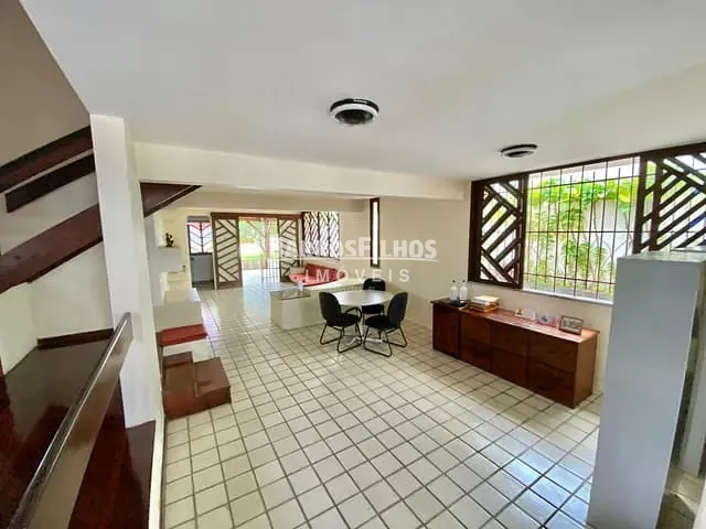 Casa com 507m² 4 quartos e 5 banheiros, à venda, no bairro Grageru em Aracaju