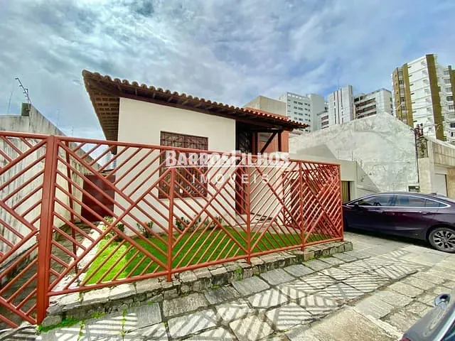 Casa com 507m² 4 quartos e 5 banheiros, à venda, no bairro Grageru em Aracaju