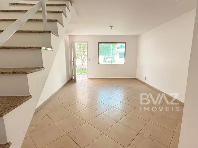 Casa com 2000m² 2 quartos e 2 banheiros, à venda, no bairro Parque Burle em Cabo Frio