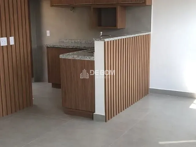 Casa 2 quartos e 2 banheiros, à venda, no bairro Bandeirantes em Poços de Caldas