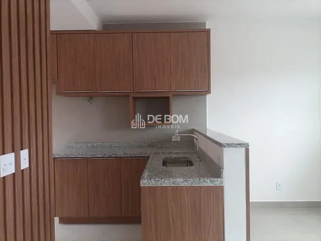 Casa 2 quartos e 2 banheiros, à venda, no bairro Bandeirantes em Poços de Caldas