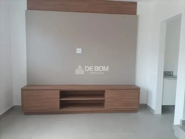 Casa 2 quartos e 2 banheiros, à venda, no bairro Bandeirantes em Poços de Caldas