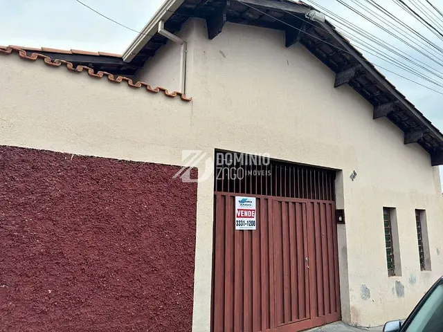Casa com 296m² 4 quartos e 4 banheiros, à venda, no bairro Nossa Senhora da Abadia em Uberaba