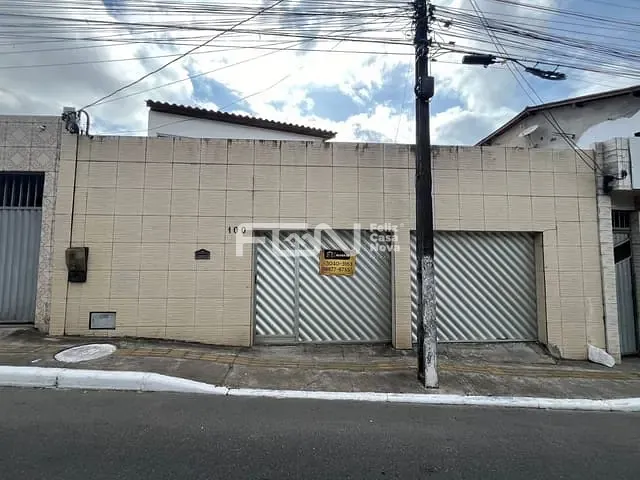 Casa 2 quartos e 1 banheiro, para alugar, no bairro Parque Satelite em Camaçari
