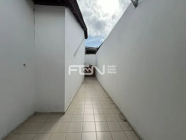 Casa 2 quartos e 1 banheiro, para alugar, no bairro Parque Satelite em Camaçari