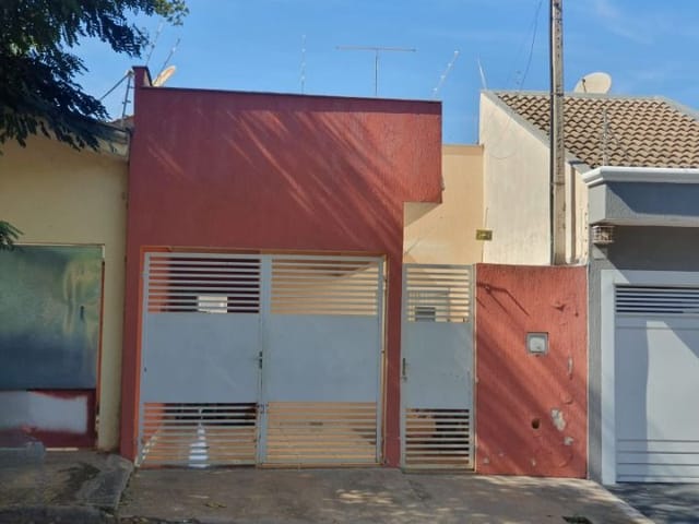Casa com 125m² 2 quartos e 1 banheiro, à venda, no bairro Residencial Monte Libano em Birigui
