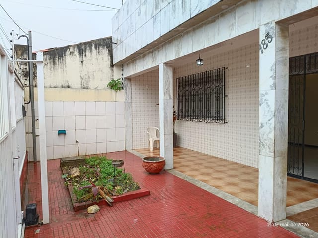 Casa com 400m² 3 quartos e 2 banheiros, para alugar, no bairro Dezoito do Forte em Aracaju