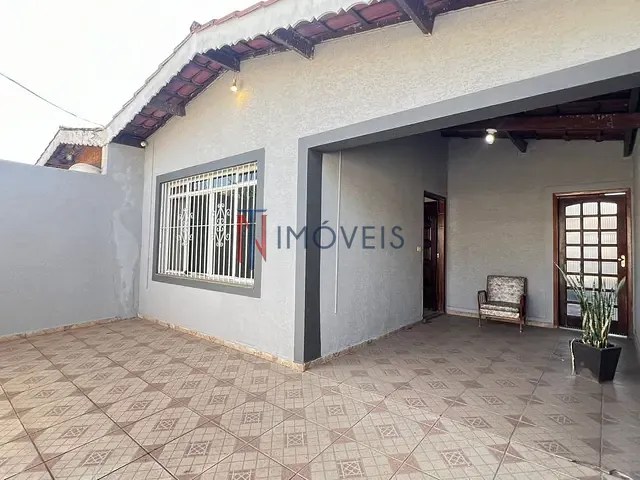 Casa com 199m² 3 quartos e 2 banheiros, à venda, no bairro Centro em Atibaia