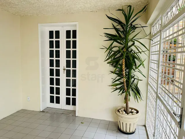 Casa 3 quartos e 1 banheiro, para alugar, no bairro Centro em Paulo Afonso