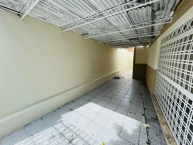 Casa 3 quartos e 1 banheiro, para alugar, no bairro Centro em Paulo Afonso
