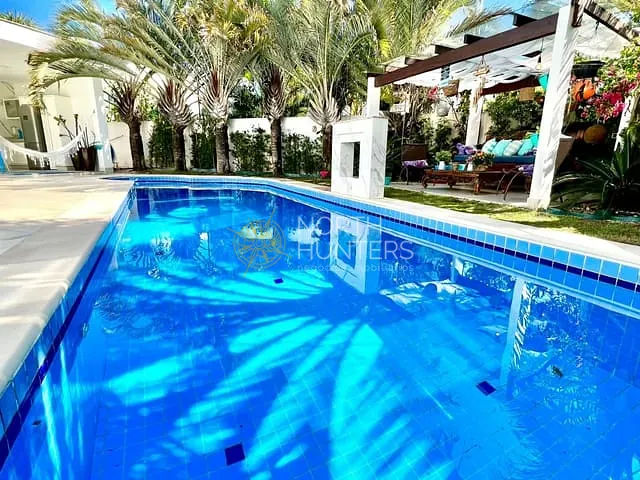 Casa com 840m² 7 quartos e 8 banheiros, para alugar, no bairro Jurerê Internacional em Florianópolis