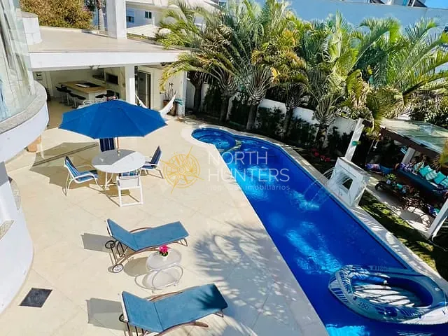 Casa com 840m² 7 quartos e 8 banheiros, para alugar, no bairro Jurerê Internacional em Florianópolis