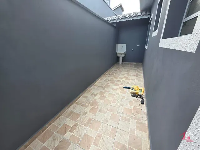 Casa 2 quartos e 1 banheiro, à venda, no bairro Tupy em Itanhaém