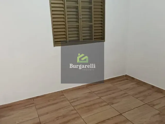 Casa 3 quartos e 1 banheiro, para alugar, no bairro Vila São Francisco em Lavras