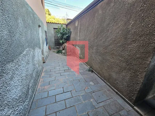 Casa 3 quartos e 1 banheiro, à venda, no bairro Santo André em Belo Horizonte