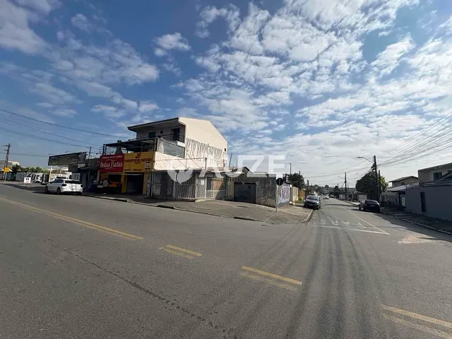 Casa com 159m² 1 quarto e 2 banheiros, à venda, no bairro Sítio Cercado em Curitiba
