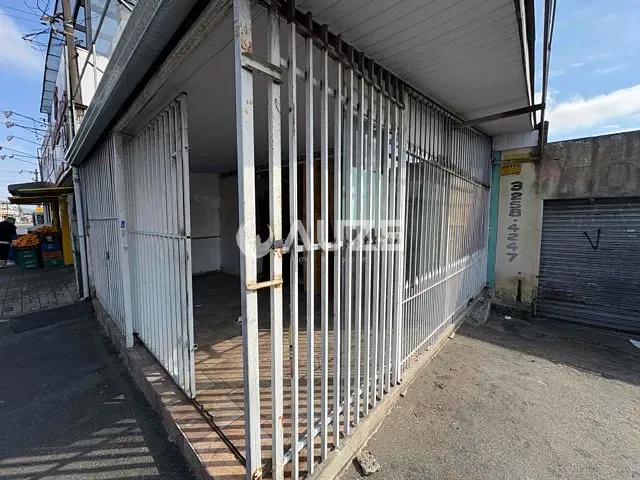 Casa com 159m² 1 quarto e 2 banheiros, à venda, no bairro Sítio Cercado em Curitiba