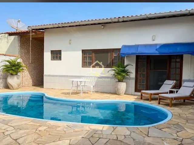 Casa com 450m² 2 quartos e 2 banheiros, à venda, no bairro Boraceia em Bertioga