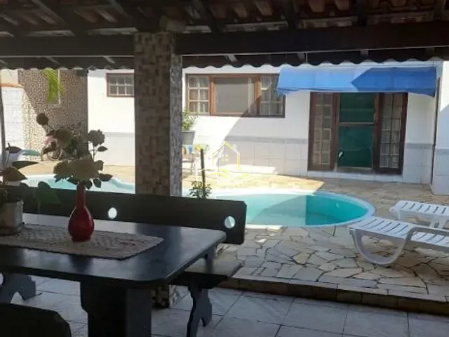 Casa com 450m² 2 quartos e 2 banheiros, à venda, no bairro Boraceia em Bertioga