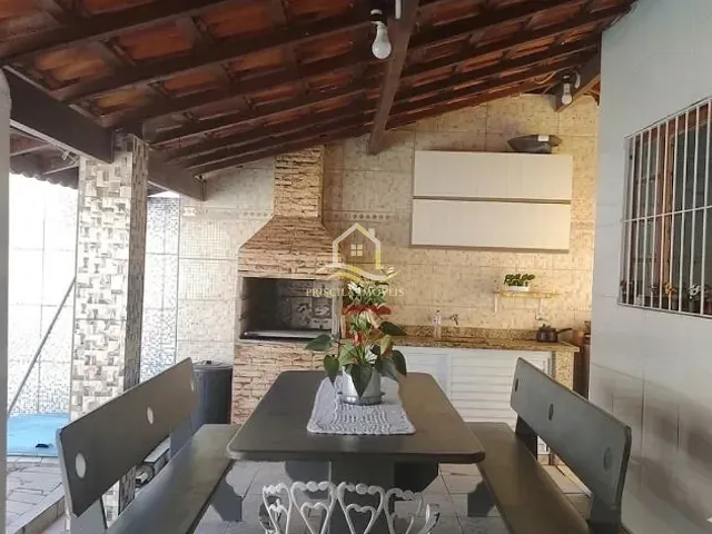 Casa com 450m² 2 quartos e 2 banheiros, à venda, no bairro Boraceia em Bertioga