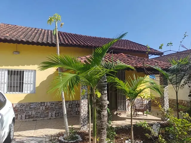Casa com 450m² 2 quartos e 2 banheiros, à venda, no bairro Boraceia em Bertioga