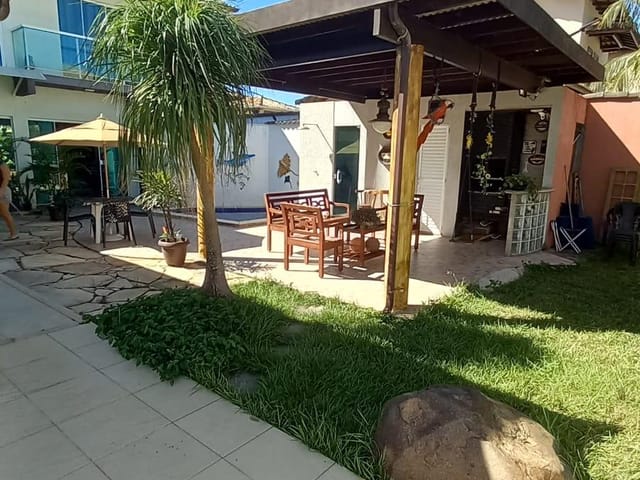 Casa 4 quartos e 4 banheiros, à venda, no bairro Jardim Peró em Cabo Frio