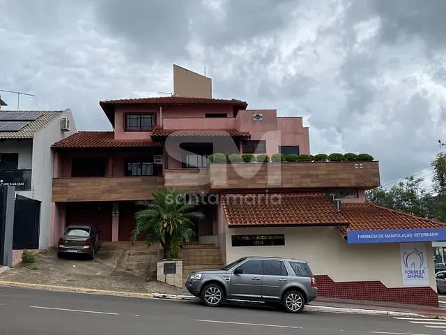 Casa 4 quartos e 1 banheiro, para alugar, no bairro Centro em Chapecó