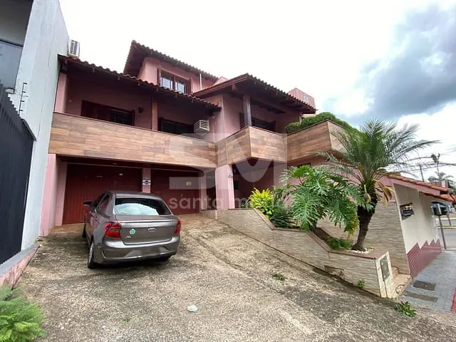 Casa 4 quartos e 1 banheiro, para alugar, no bairro Centro em Chapecó