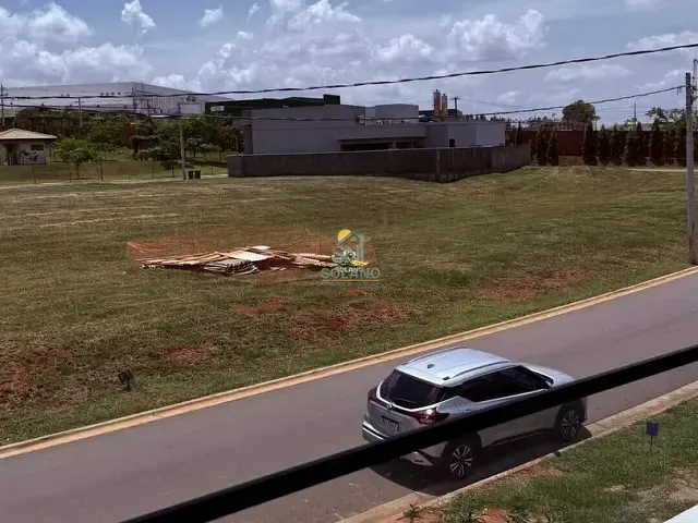Casa com 371m² 3 quartos e 5 banheiros, à venda, no bairro Jardins Capri em Senador Canedo