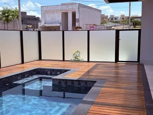 Casa com 371m² 3 quartos e 5 banheiros, à venda, no bairro Jardins Capri em Senador Canedo