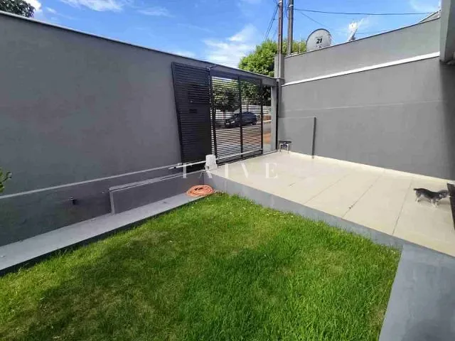 Casa com 330m² 3 quartos e 2 banheiros, à venda, no bairro Santa Mônica em Londrina