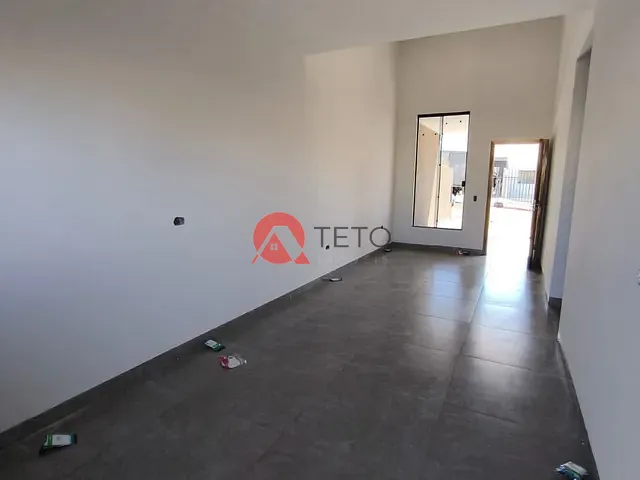 Casa 2 quartos e 1 banheiro, para alugar, no bairro Zona Norte em Mandaguaçu