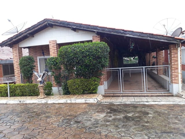 Casa 2 quartos e 2 banheiros, à venda, no bairro Mansões Águas Quentes em Caldas Novas