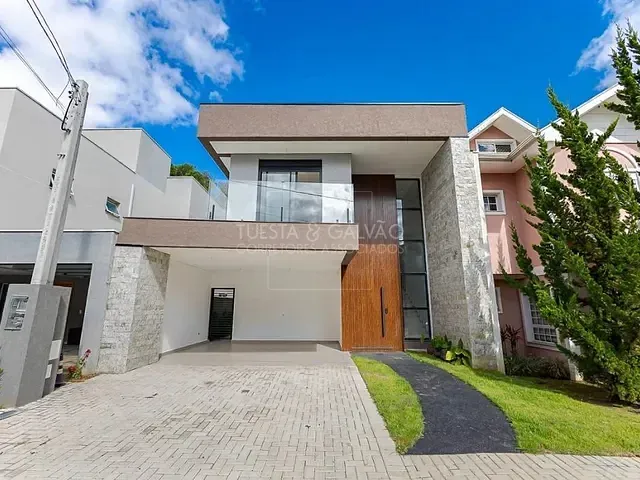 Casa com 234m² 3 quartos e 4 banheiros, à venda, no bairro Santa Cândida em Curitiba