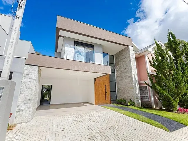 Casa com 234m² 3 quartos e 4 banheiros, à venda, no bairro Santa Cândida em Curitiba