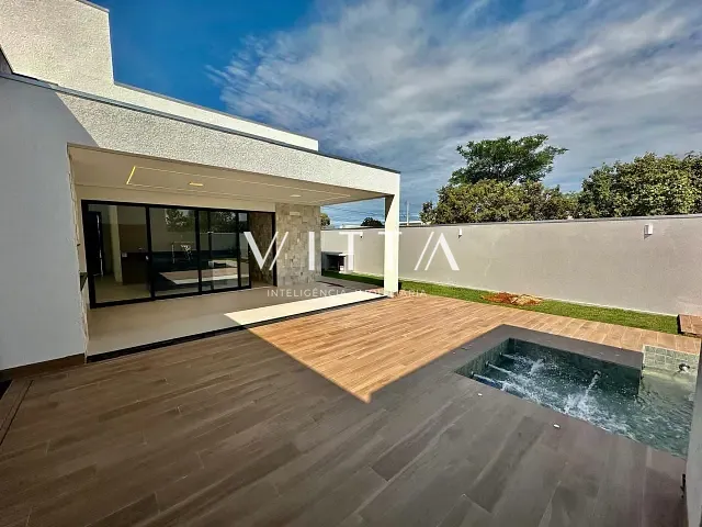 Casa com 610m² 3 quartos e 4 banheiros, à venda, no bairro Loteamento Caribe em Palmas