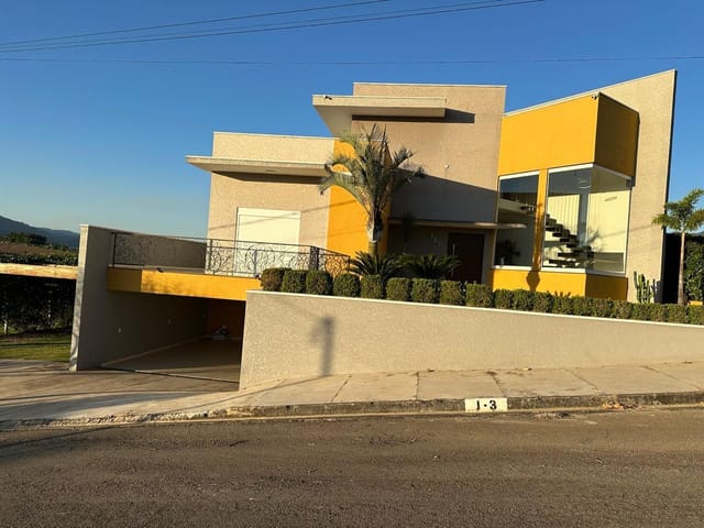 Casa com 1000m² 4 quartos e 2 banheiros, à venda, no bairro Recanto Jaguari em Vargem