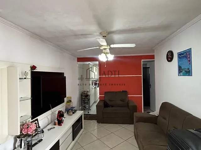 Apartamento 2 quartos e 1 banheiro, à venda, no bairro Jardim Marica em Mogi das Cruzes