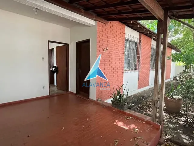 Casa com 390m² 3 quartos e 3 banheiros, à venda, no bairro Morada do Acampamento em Governador Valadares