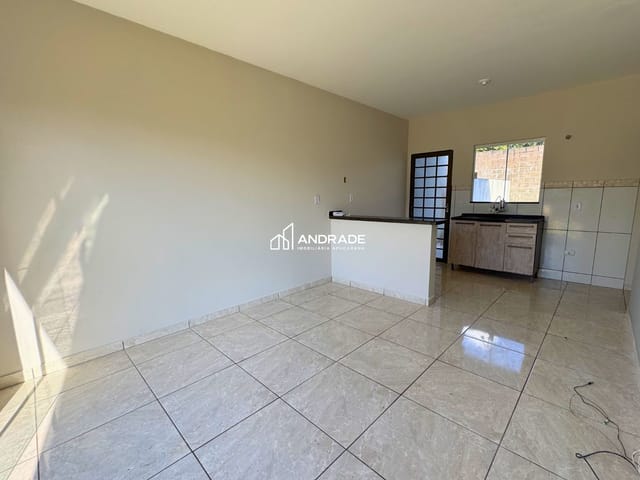 Casa 2 quartos e 1 banheiro, para alugar, no bairro Jardim Marissol em Apucarana