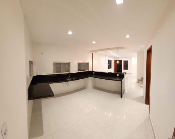 Casa 3 quartos e 2 banheiros, à venda ou para alugar, no bairro Parque Aurora em Campos dos Goytacazes