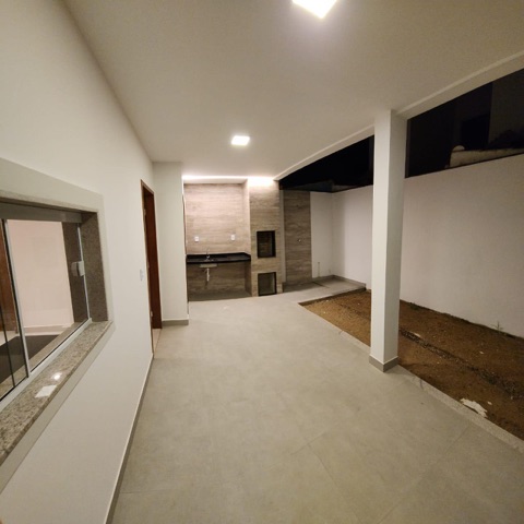 Casa 3 quartos e 2 banheiros, à venda ou para alugar, no bairro Parque Aurora em Campos dos Goytacazes