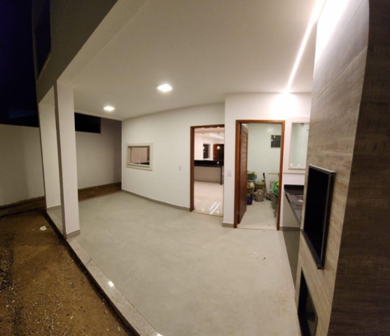 Casa 3 quartos e 2 banheiros, à venda ou para alugar, no bairro Parque Aurora em Campos dos Goytacazes