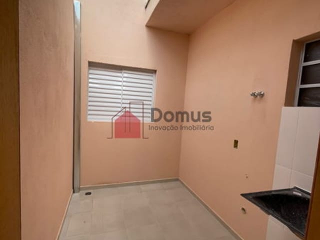 Casa à venda, no bairro Residencial e Comercial Portal dos Eucaliptos em Pindamonhangaba