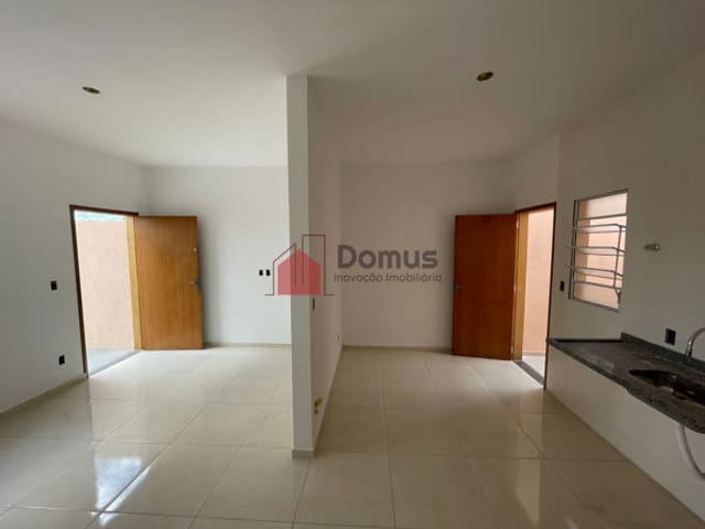 Casa à venda, no bairro Residencial e Comercial Portal dos Eucaliptos em Pindamonhangaba