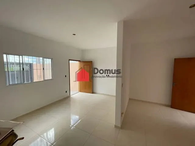 Casa à venda, no bairro Residencial e Comercial Portal dos Eucaliptos em Pindamonhangaba