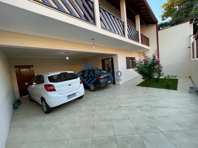 Casa com 250m² 3 quartos e 4 banheiros, à venda, no bairro João XXIII em Vinhedo