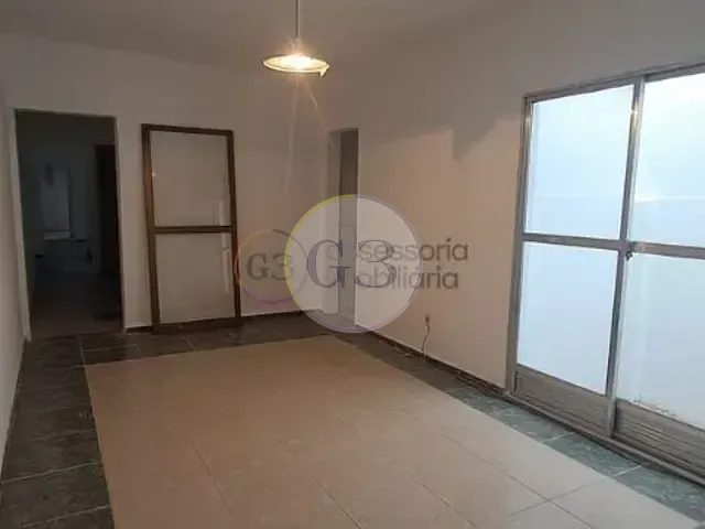 Casa 3 quartos e 1 banheiro, para alugar, no bairro Centro em Pelotas